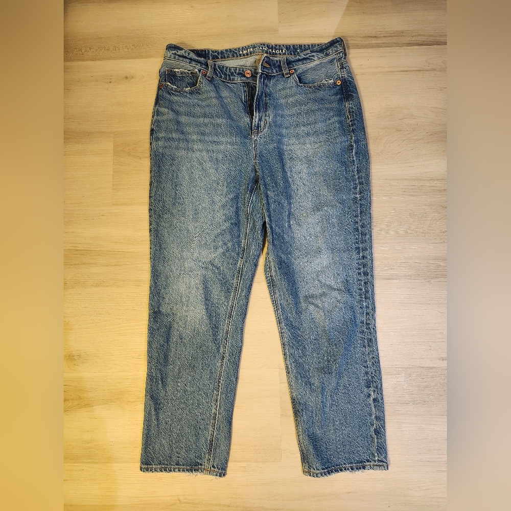 American Eagle Outfitters Relaxed Blue Jeans with Authentic Fading